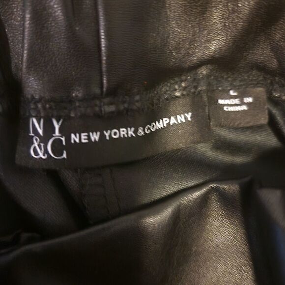 New York & Company Faux Leather Pants. Size L. - Picture 3 of 6
